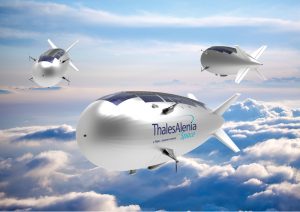 Recreación de un grupo de Stratobus surcando el cielo/EFE/Imagen cedida por Thales Alenia